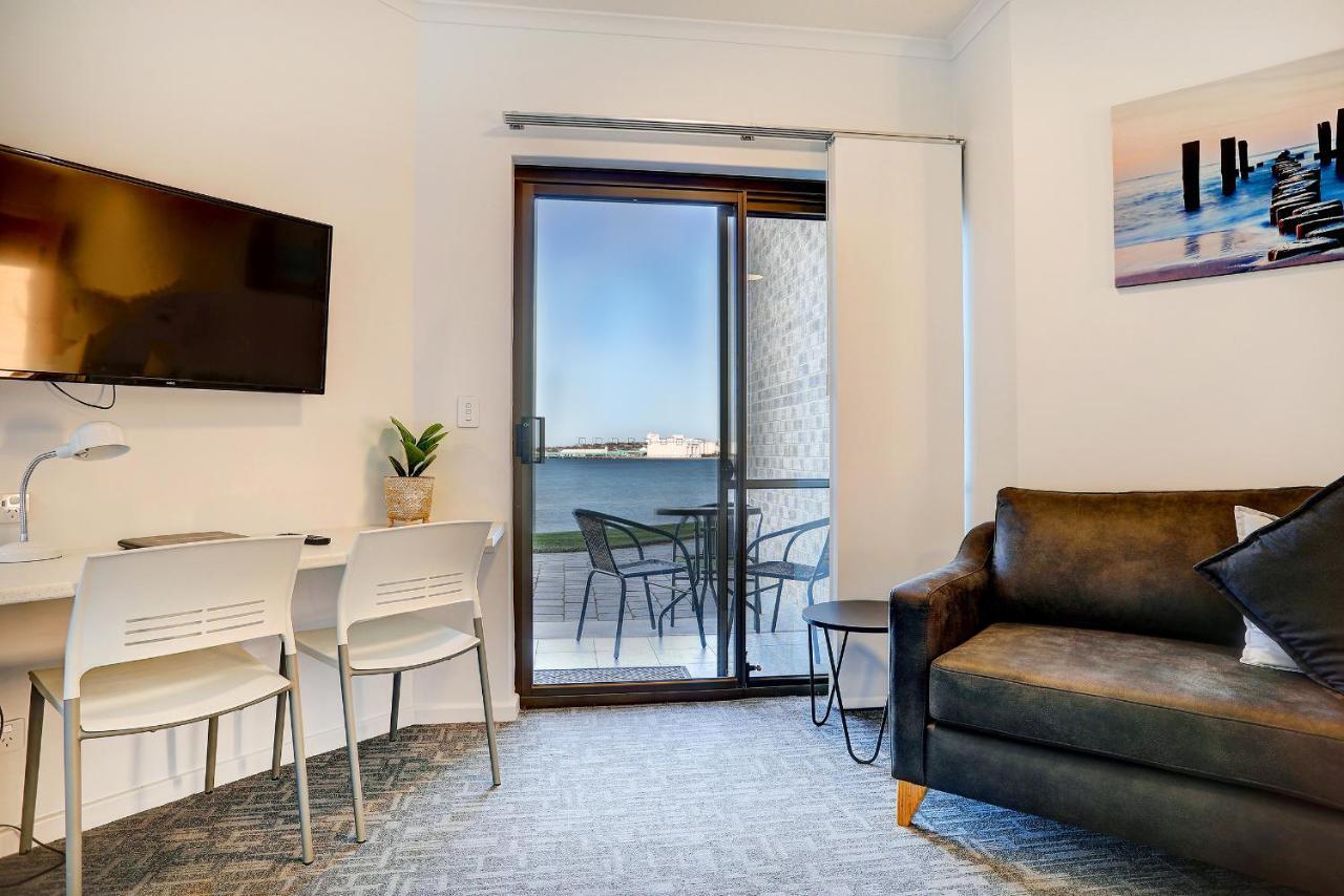 Limani Motel Port Lincoln Exterior photo
